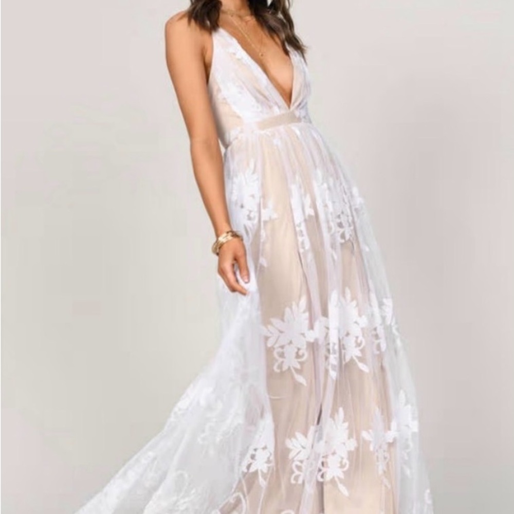 Vici Antonia White Floral Lace Maci Dress